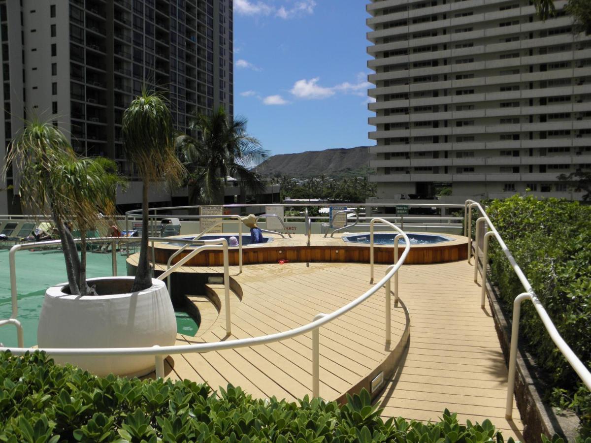 1Br With Great Ocean Views, 1 Block To Waikiki Beach Honolulu Room photo